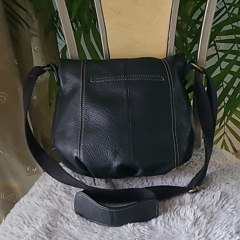 The Sak Pebbled Leather Crossbody ❤️ - Picture 3 of 8